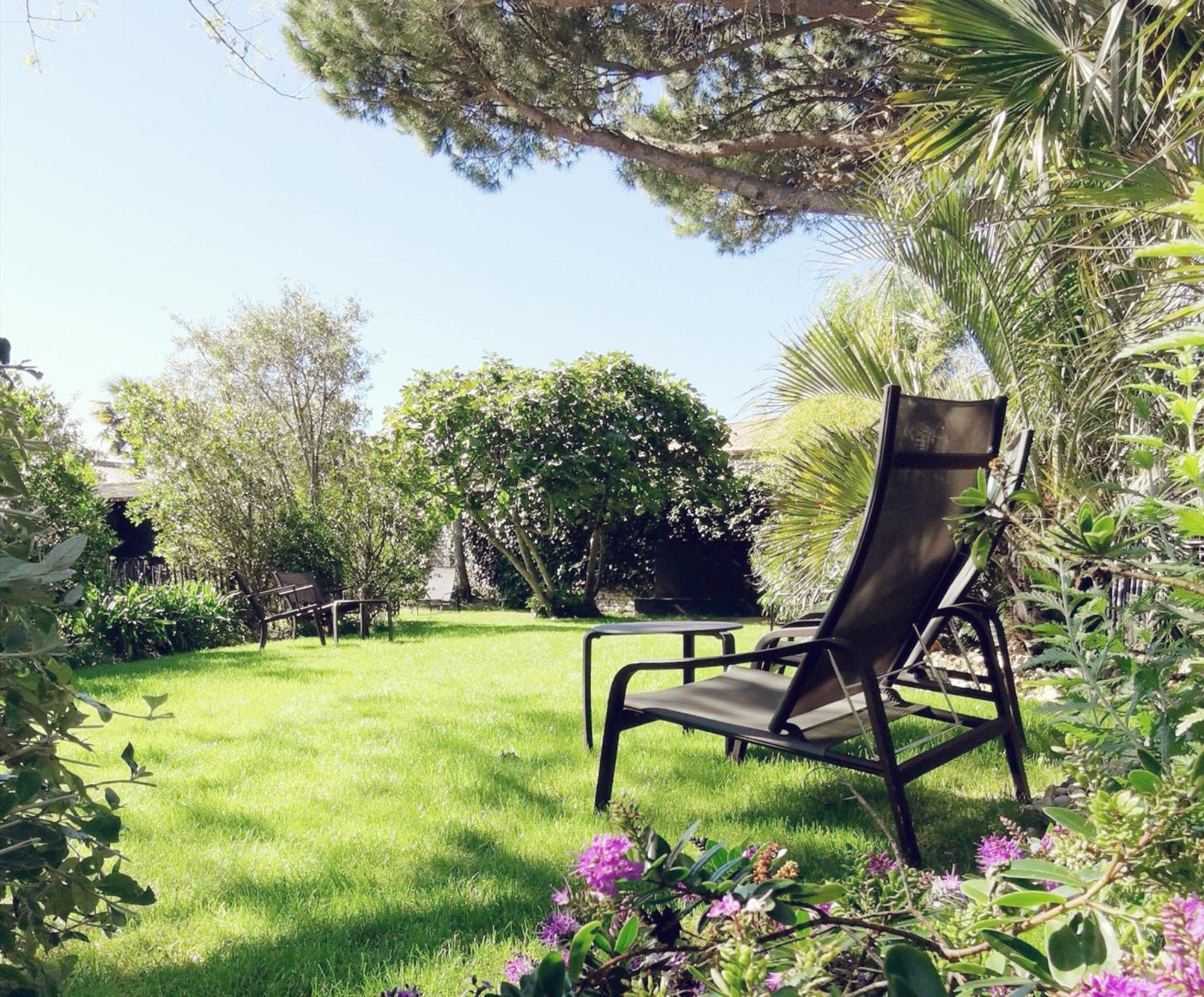Le Clos Saint-Martin Hotel & Spa Exterior photo