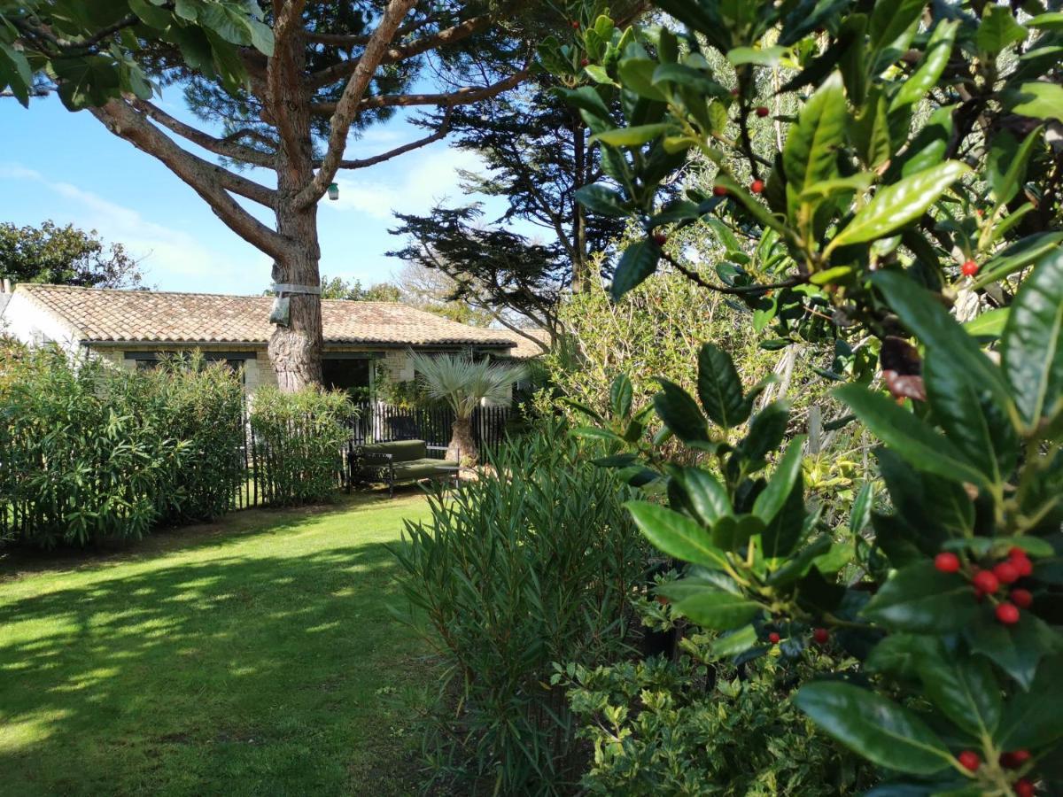 Le Clos Saint-Martin Hotel & Spa Exterior photo