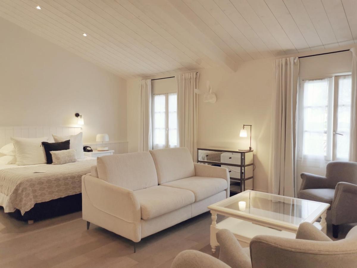 Le Clos Saint-Martin Hotel & Spa Exterior photo